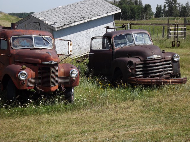 International KB and Chevy pickup
