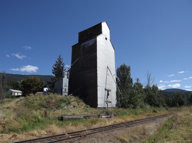 Wynndel grain elevator