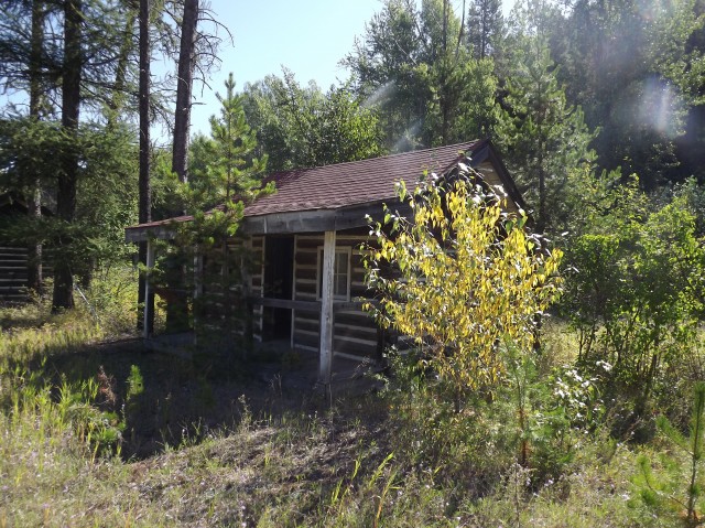 Yahk BC old cabin