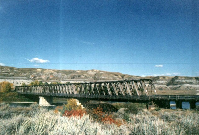 East Coulee AB bridge