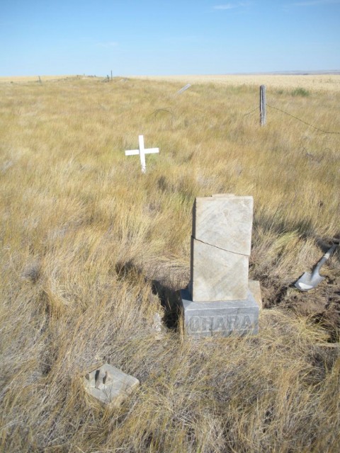 Toppled headstone Masinasin