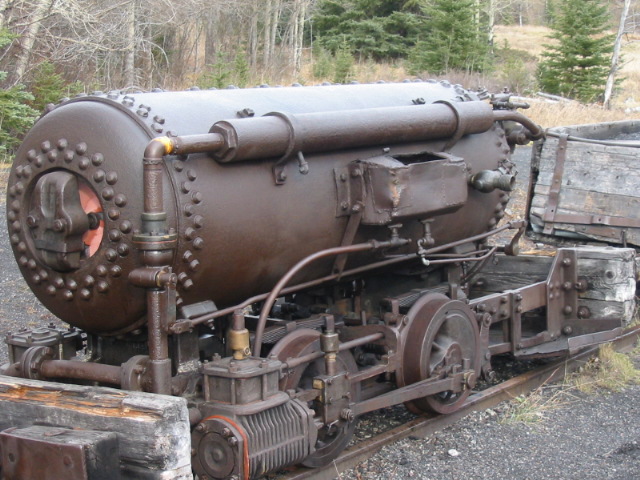 Compressed air locomotive