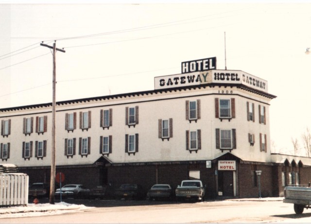 Gateway Hotel High River