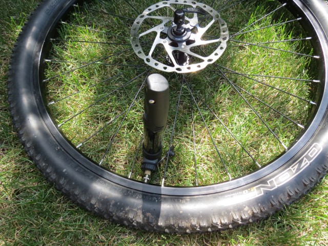 Bike tire pump