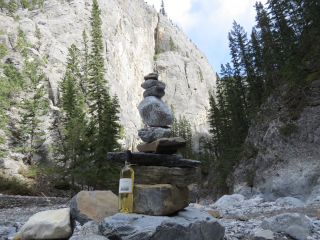 Cairn and wine
