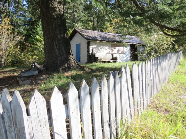 Moyie BC shed and picket fence