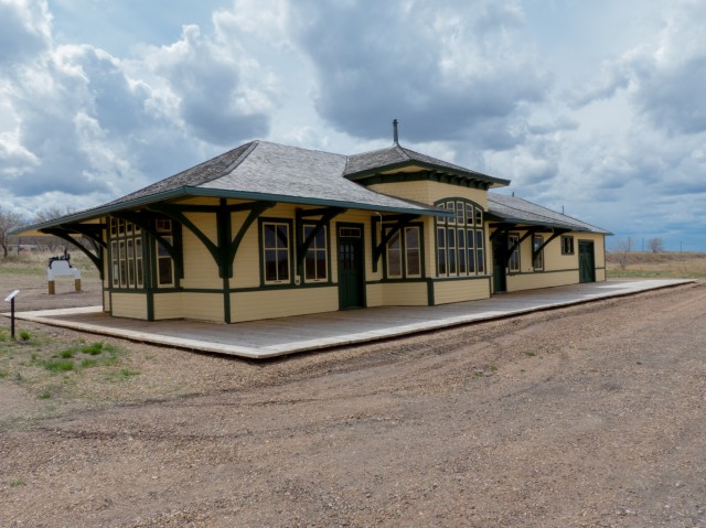 Empress Alberta railway station