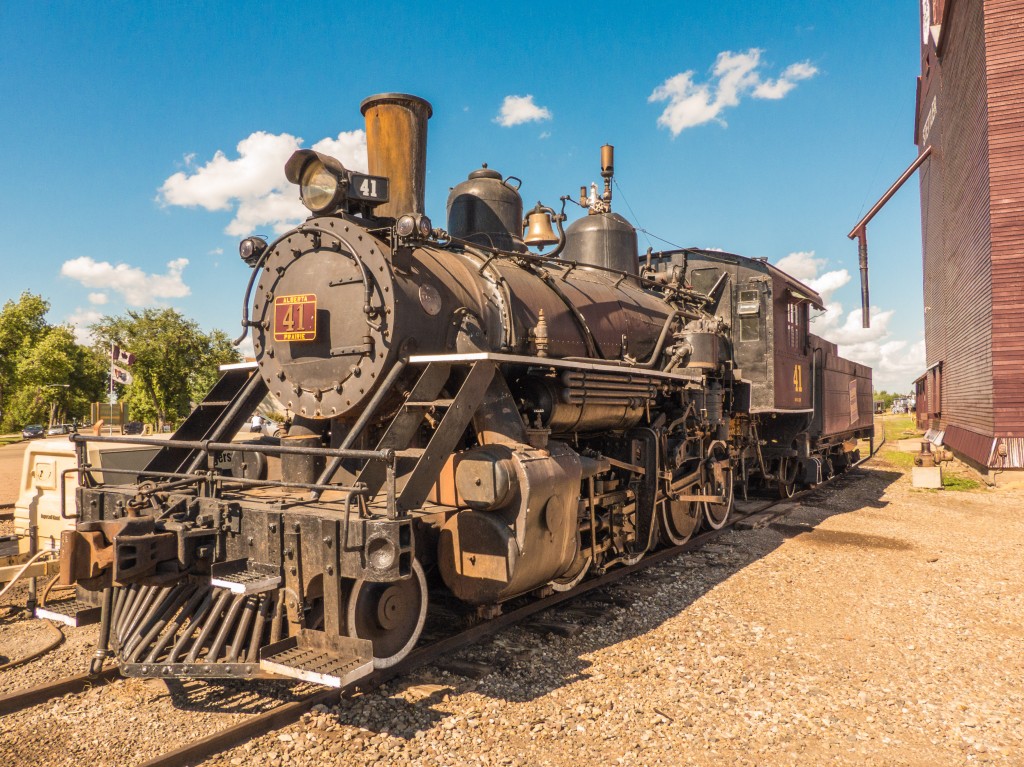 2-8-0 steam locomotive