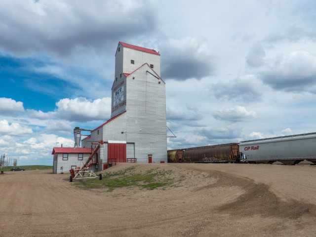 Golden Prairie SK grain elevator