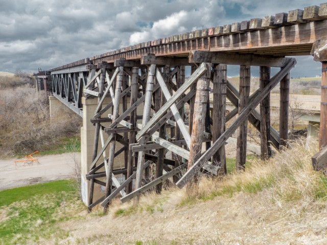 Moose Jaw River train bridge