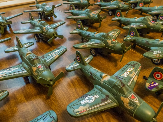 Wind up toy planes