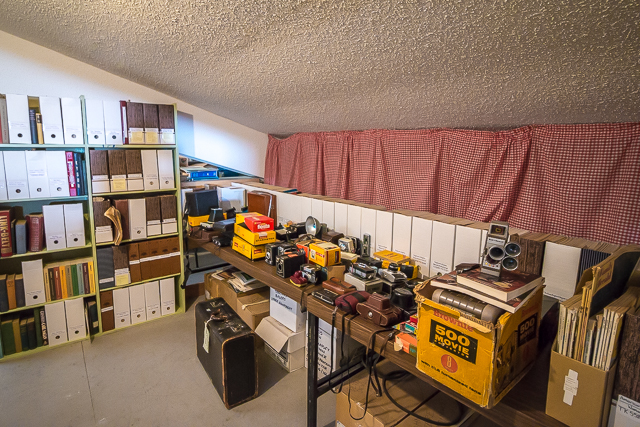 Camera Display Pioneer Acres