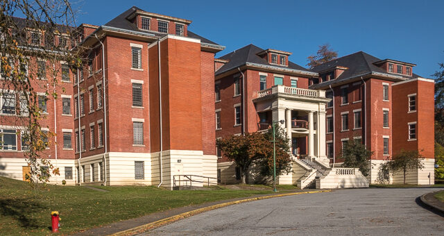 Centre Lawn Riverview Hospital