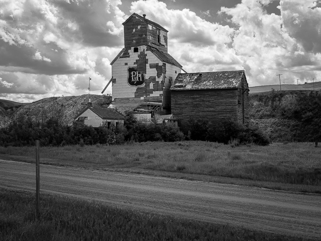 Grain Elevator Sharples AB
