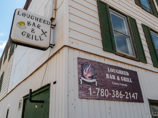 Lougheed Bar & Grill