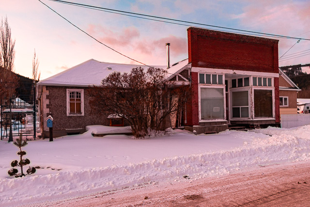 Blairmore AB Catonio Grocery